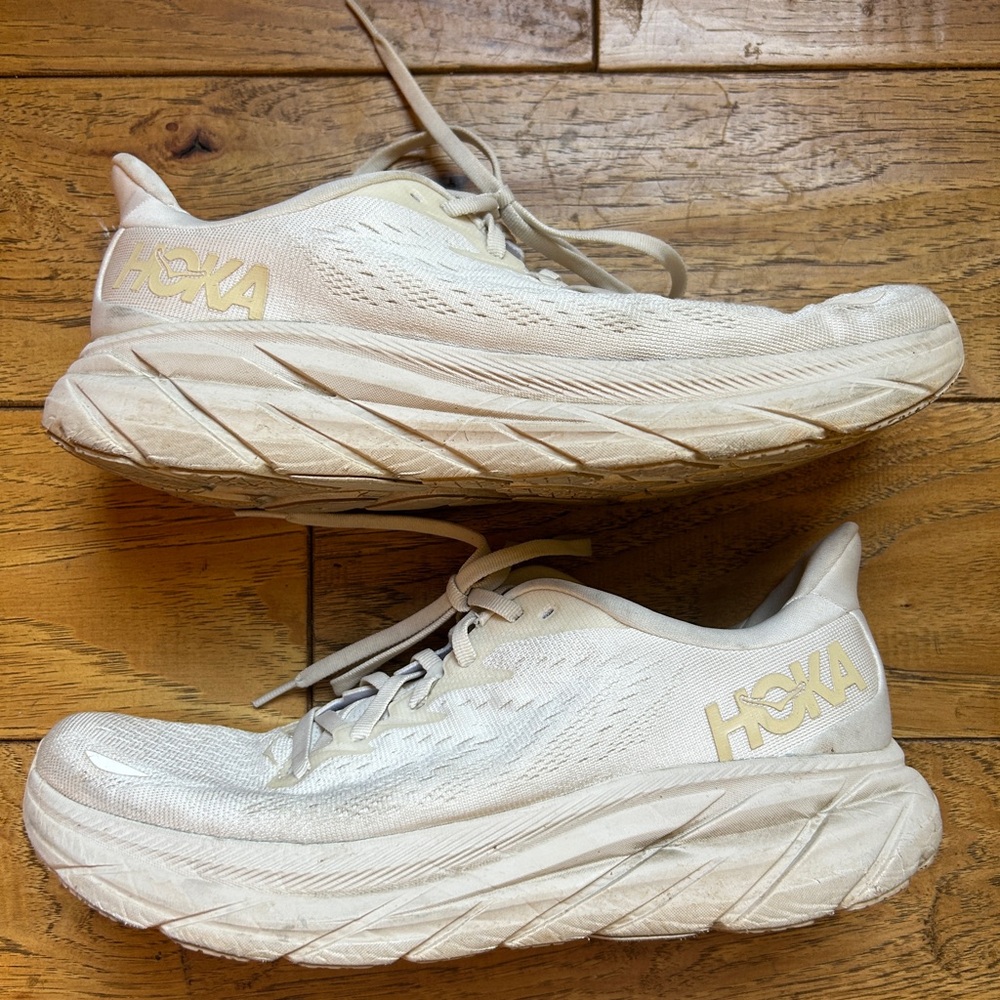 Hoka Clifton 8 Cream Running Shoes